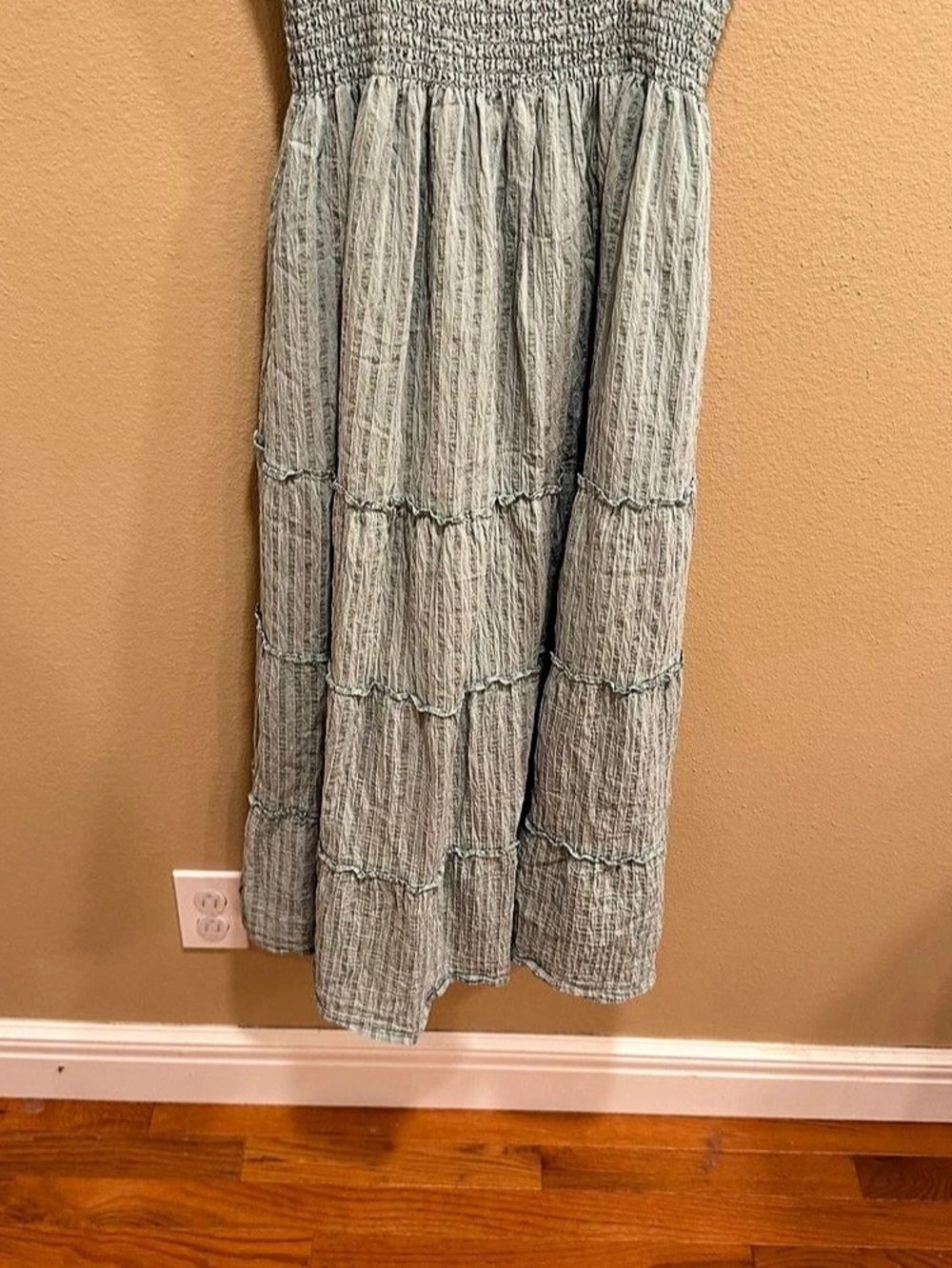 Hill House Home The Ellie Nap Dress Tiered Midi Dress in Light Green Size Large - Picture 11 of 14
